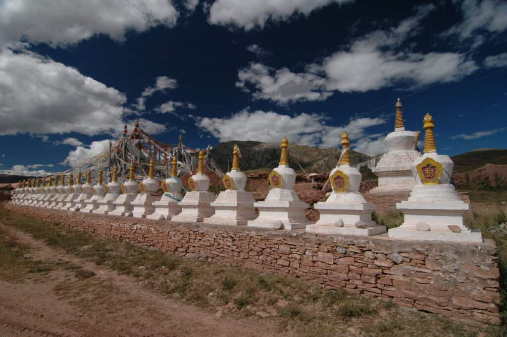 buddhist stupas (their history and purpose)