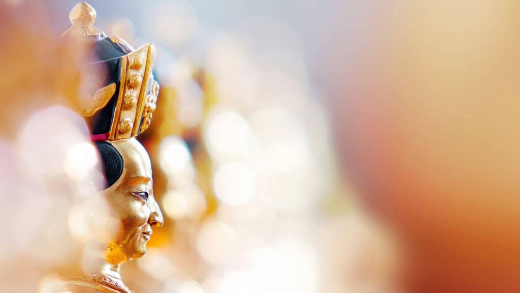 a look at the life of the 8th karmapa michö dorje
